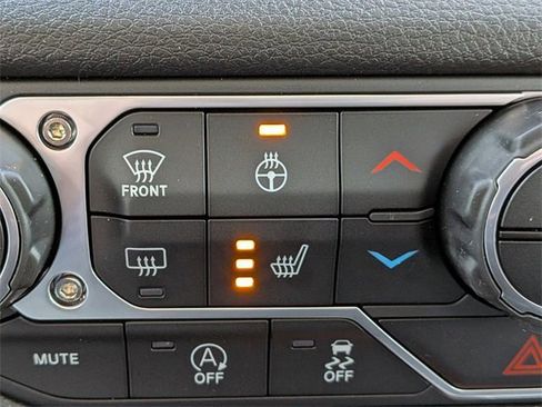 New 2025 Jeep Gladiator Sport image 22