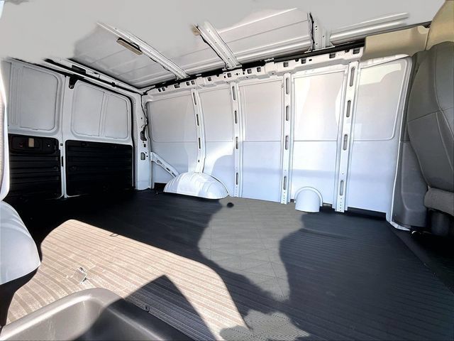 New 2026 Chevrolet Express 2500 w/ Driver Convenience Package RWD image 23