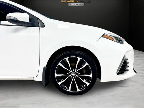Used 2018 Toyota Corolla SE FWD image 30
