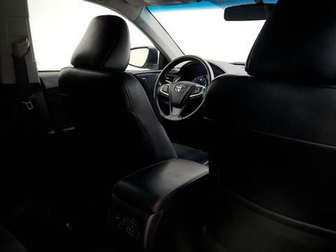 Used 2015 Toyota Camry XSE FWD image 41
