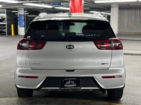 Used 2017 Kia Niro LX FWD image 29