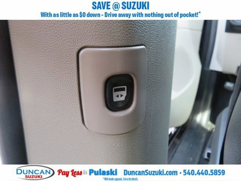 Used 2017 Dodge Grand Caravan SXT image 31