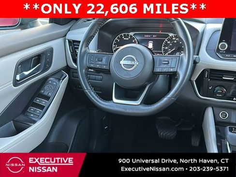 Certified 2023 Nissan Rogue SL image 25