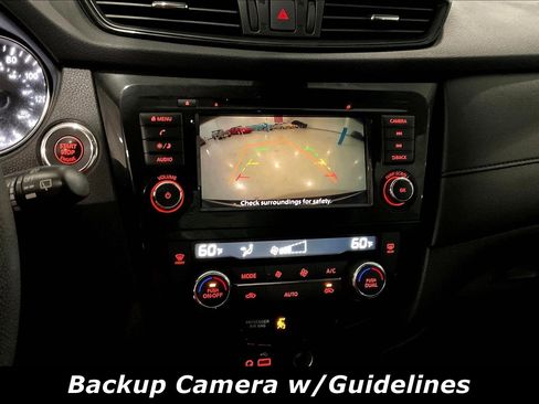 Used 2020 Nissan Rogue SV FWD image 5