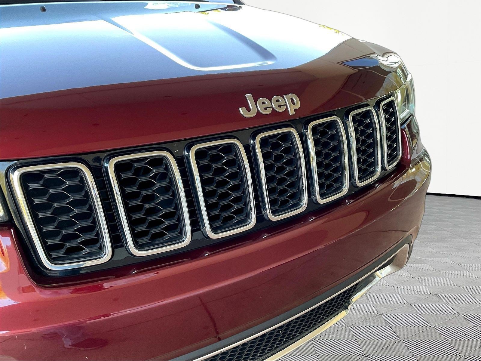 Used 2019 Jeep Grand Cherokee Limited AWD/4WD image 30