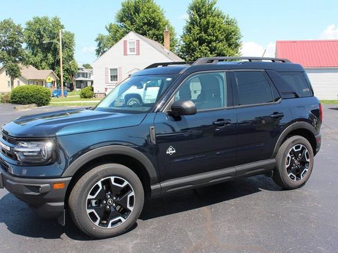Used 2022 Ford Bronco Sport Outer Banks w/ Tech Package AWD/4WD image 3