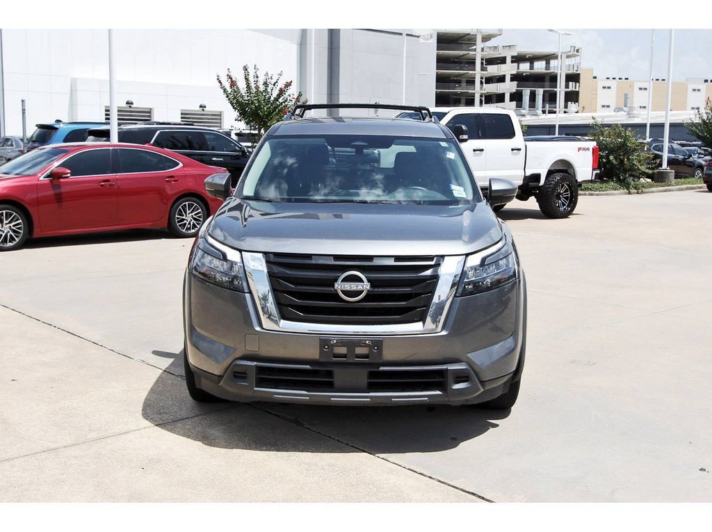 Used 2023 Nissan Pathfinder SV FWD image 2