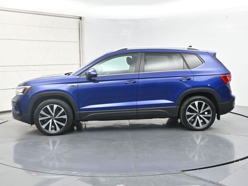 Used 2022 Volkswagen Taos SE w/ Panoramic Sunroof Package AWD/4WD image 20