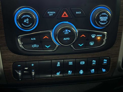 Used 2017 RAM 2500 Laramie AWD/4WD image 16