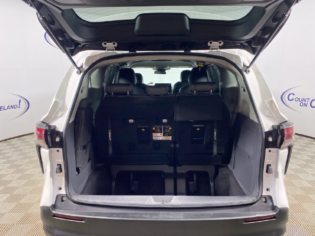 Used 2023 Toyota Sienna LE FWD image 7