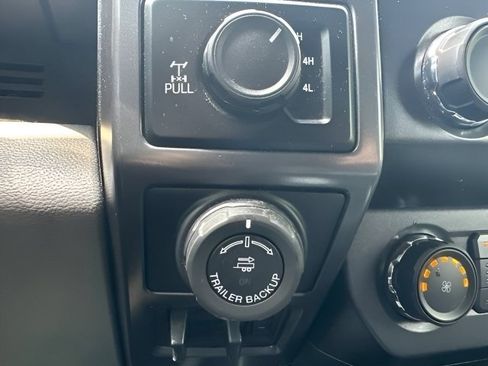 Used 2020 Ford F150 XLT w/ Equipment Group 302A Luxury AWD/4WD image 24