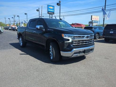Used 2023 Chevrolet Silverado 1500 LTZ w/ LTZ Premium Package AWD/4WD image 4