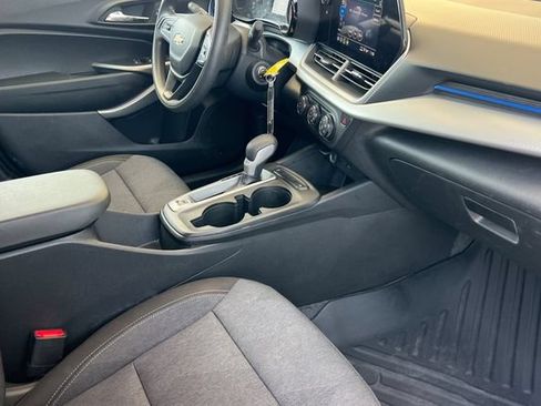 Used 2024 Chevrolet Trax LS FWD image 19