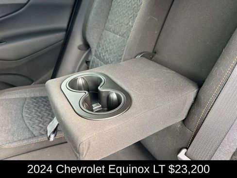 Used 2024 Chevrolet Equinox LT image 28