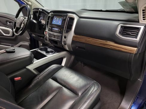 Used 2017 Nissan Titan SL image 27
