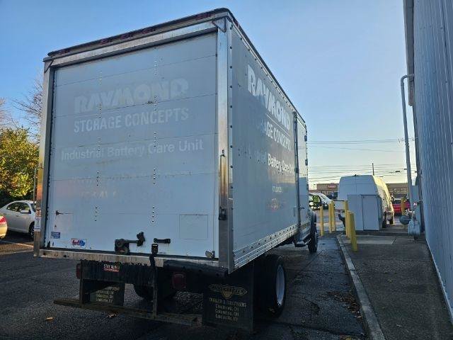Used 2018 Ford F550 2WD Regular Cab Super Duty image 5