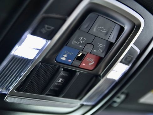 Used 2022 RAM 1500 Laramie AWD/4WD image 20