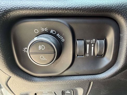Used 2021 RAM 1500 Laramie AWD/4WD image 24