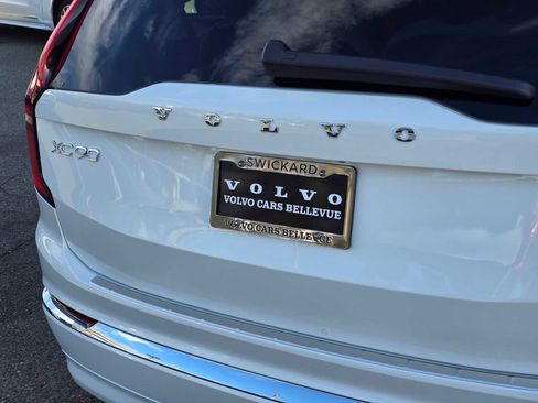 New 2026 Volvo XC90 B6 Plus w/ Protection Package Premier image 14