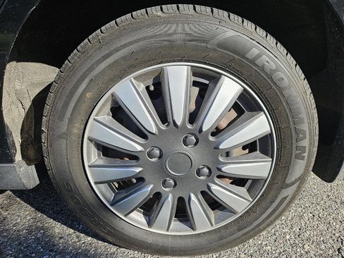 Used 2009 Nissan Versa 1.8 S w/ PWR Pkg FWD image 23