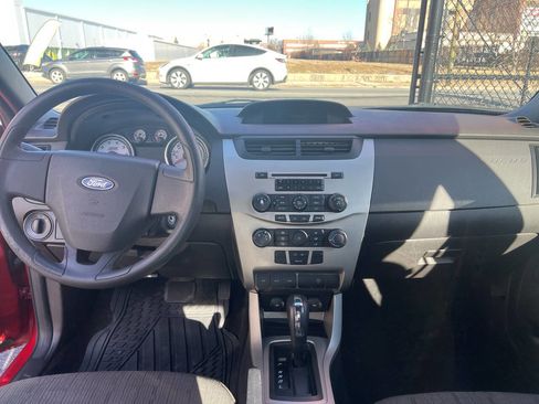 Used 2009 Ford Focus SE image 12