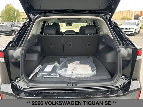 New 2026 Volkswagen Tiguan SE AWD/4WD image 15
