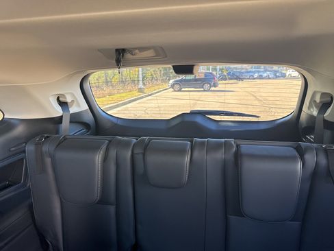 Used 2023 Subaru Ascent Touring image 22