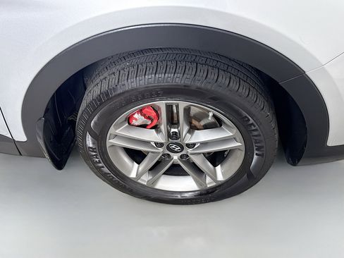 Used 2018 Hyundai Santa Fe Sport w/ 2.4L Value Package 02 image 32