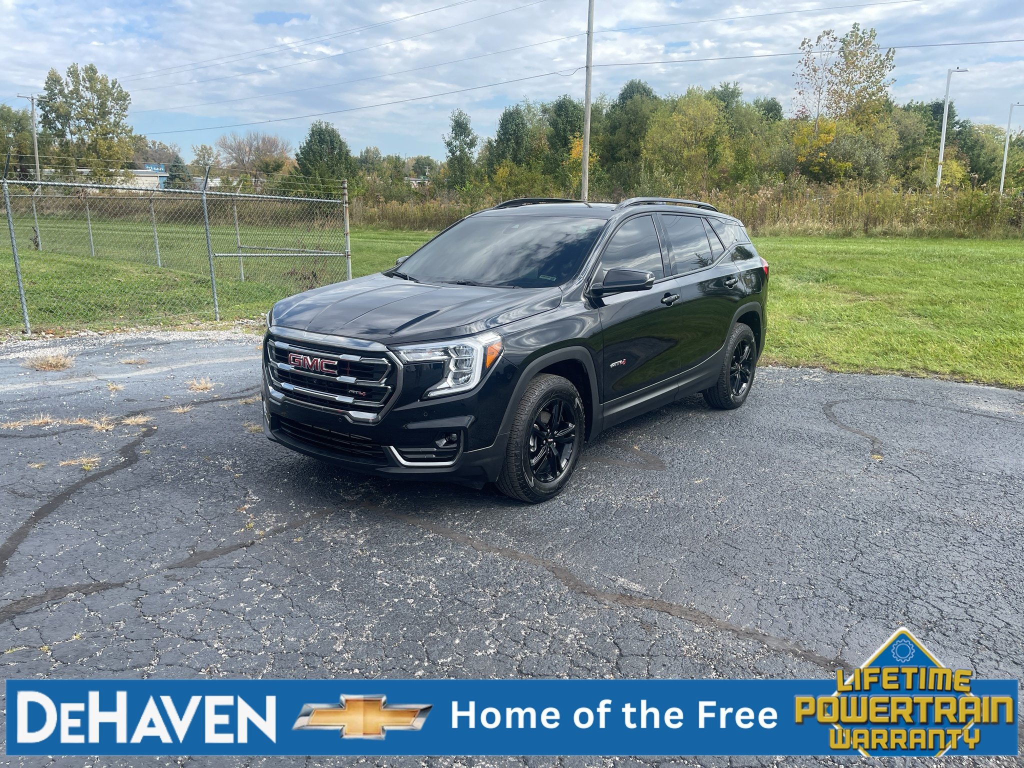 Used 2024 GMC Terrain AT4 w/ Tech Package AWD/4WD image 2