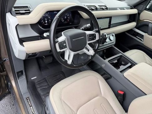 Used 2020 Land Rover Defender 110 First Edition image 10