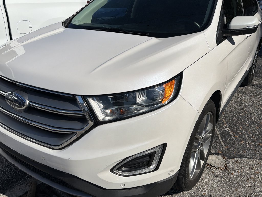 Used 2017 Ford Edge Titanium w/ Equipment Group 302A AWD/4WD image 9