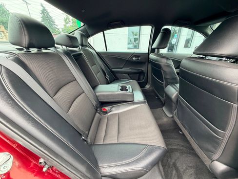 Used 2017 Honda Accord Sport image 20