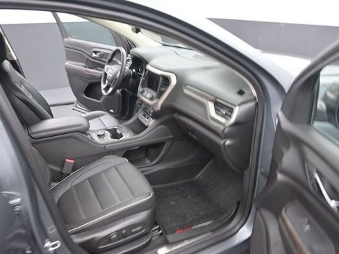 Used 2022 GMC Acadia Denali w/ Denali Ultimate Package AWD/4WD image 18