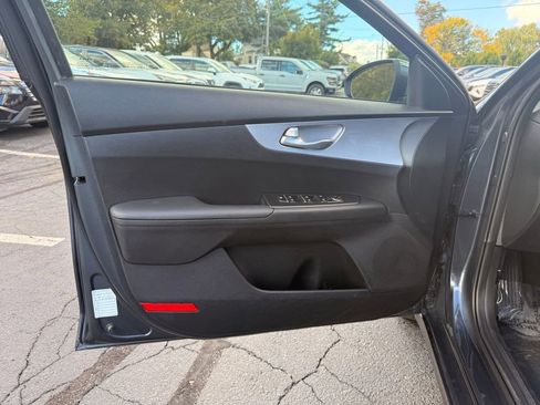 Used 2024 Kia Forte LXS image 19