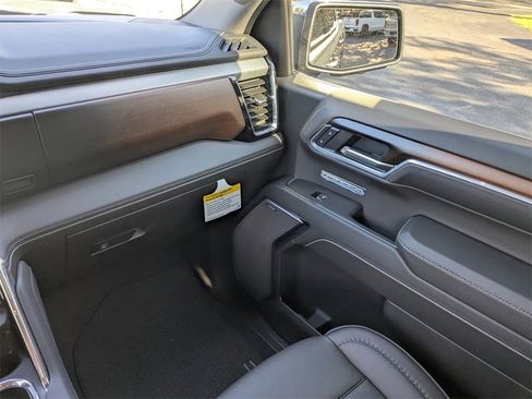 New 2026 GMC Sierra 1500 Denali w/ Denali Reserve Package image 17