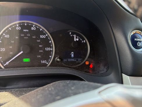 Used 2013 Lexus CT 200h w/ Seat Comfort Pkg image 9