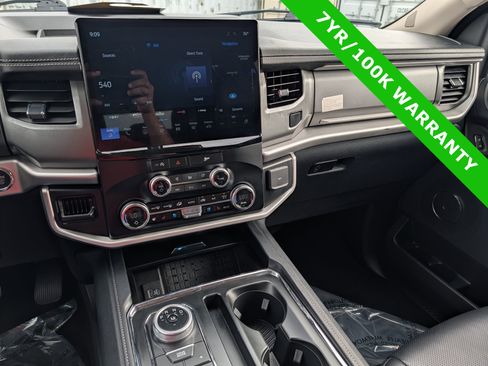 Certified 2024 Ford Expedition Max XLT image 29