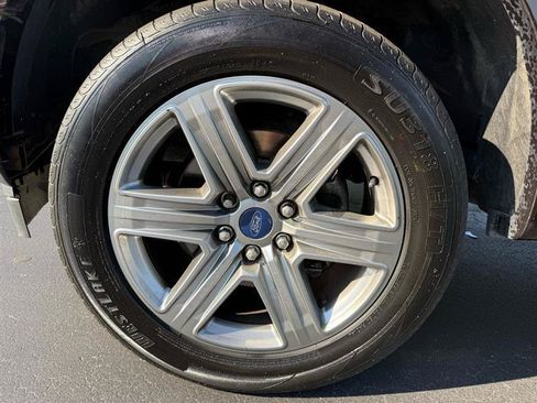 Used 2019 Ford F150 XLT w/ Equipment Group 302A Luxury AWD/4WD image 8