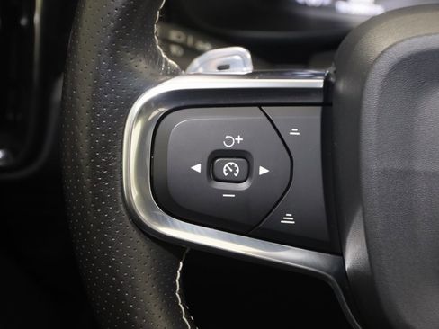 Used 2020 Volvo XC40 T5 R-Design image 35