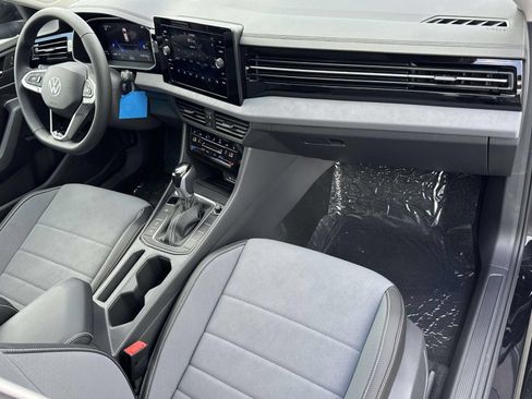 New 2026 Volkswagen Jetta SE FWD image 12