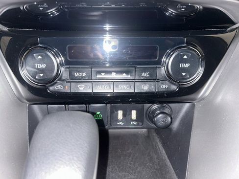 Used 2024 Mitsubishi Eclipse Cross SE image 25