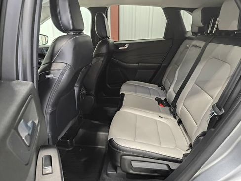 Used 2023 Ford Escape Platinum AWD/4WD image 16