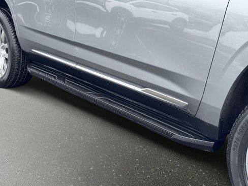 Used 2023 Cadillac Escalade Premium Luxury w/ Performance Package image 10