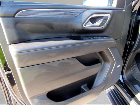 Used 2023 GMC Yukon SLT image 15