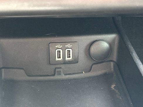 Used 2019 Ford Fusion SE w/ Equipment Group 151A FWD image 24