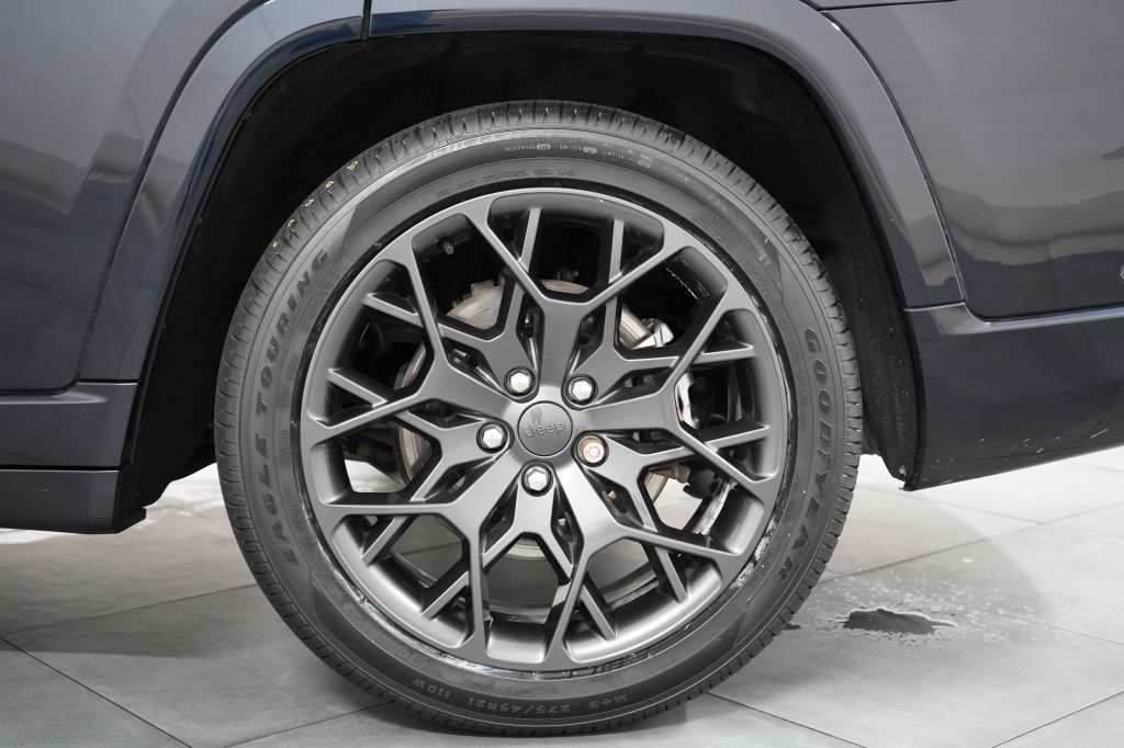 Certified 2023 Jeep Grand Cherokee L Summit w/ Advanced Protech Group IV AWD/4WD image 36
