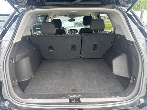 Used 2024 GMC Terrain SLE image 6