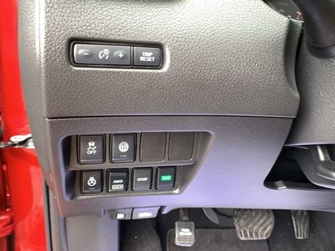 Used 2022 Nissan Rogue Sport SV AWD/4WD image 11