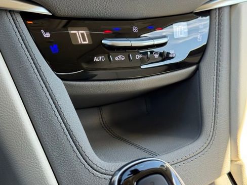Used 2024 Cadillac XT5 Premium Luxury w/ Technology Package image 34