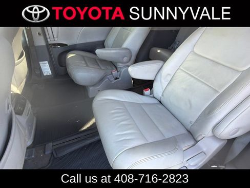 Used 2017 Toyota Sienna XLE Premium AWD/4WD image 6